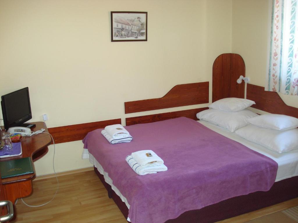 Szent Gyoergy Fogado Hotel Pecs Ruang foto
