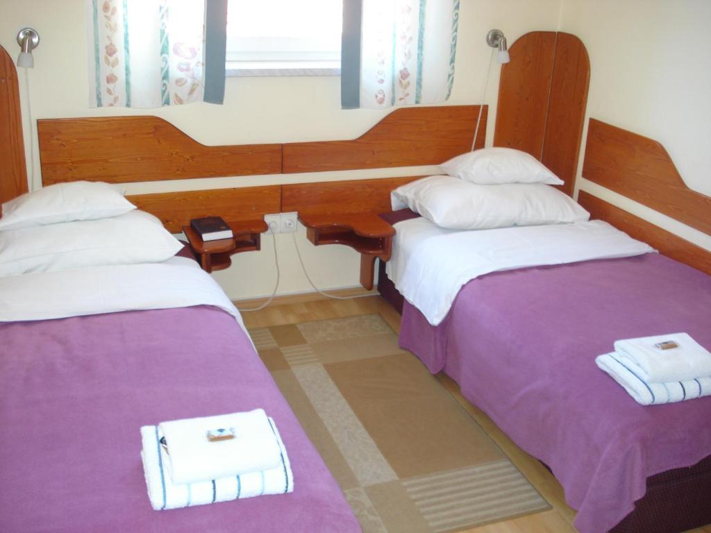 Szent Gyoergy Fogado Hotel Pecs Ruang foto