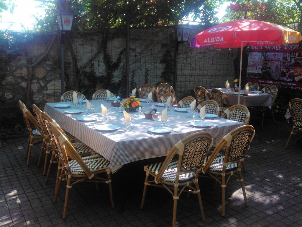 Szent Gyoergy Fogado Hotel Pecs Bagian luar foto